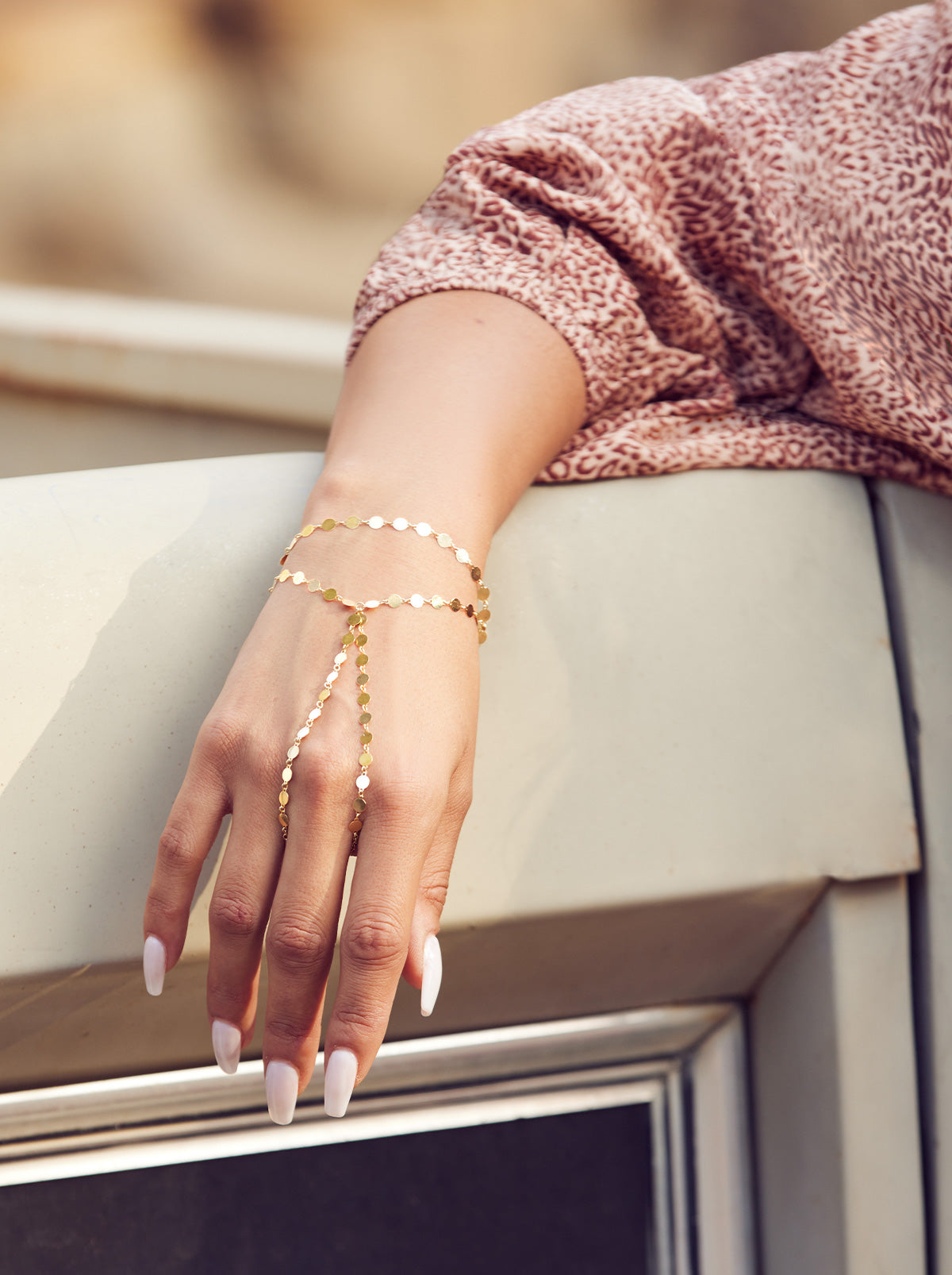 Accessories Demi Fine Hand Chain - Gold Confetti | Jessica Simpson