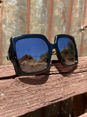 Accessories Square Sunglasses - Black & Oatmeal | Jessica Simpson