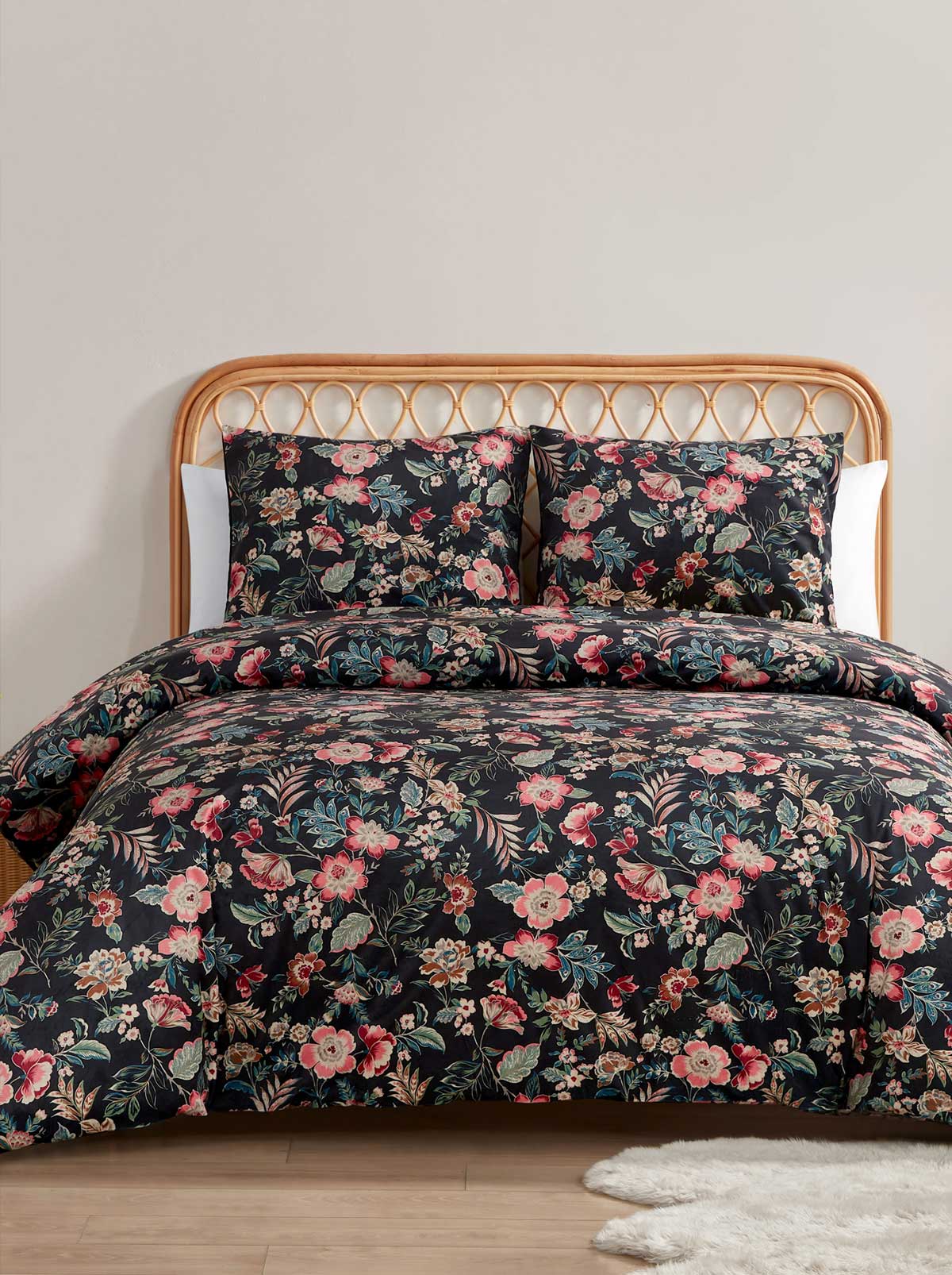 Home Arcadian Blooms Velvet Comforter Set | Jessica Simpson