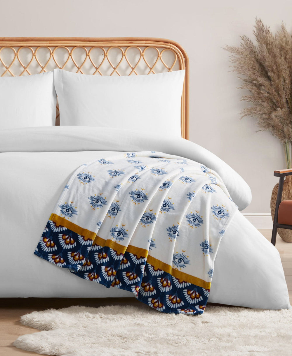 Home Celeste Plush Throw Plush - White & Navy | Jessica Simpson