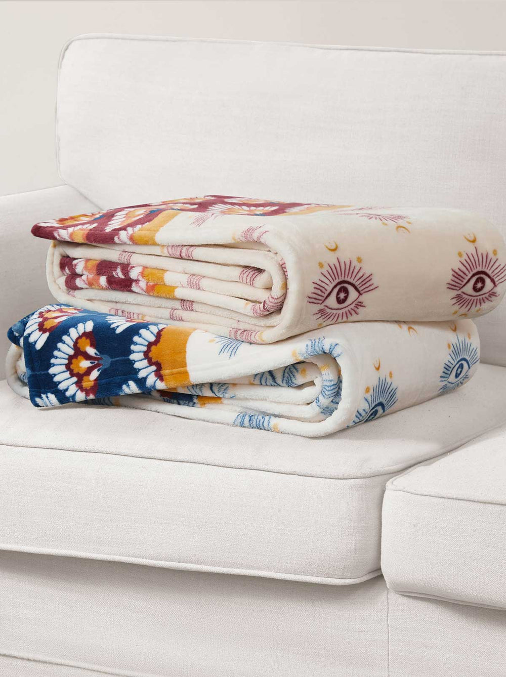 Home Celeste Plush Throw - Burgandy Red | Jessica Simpson