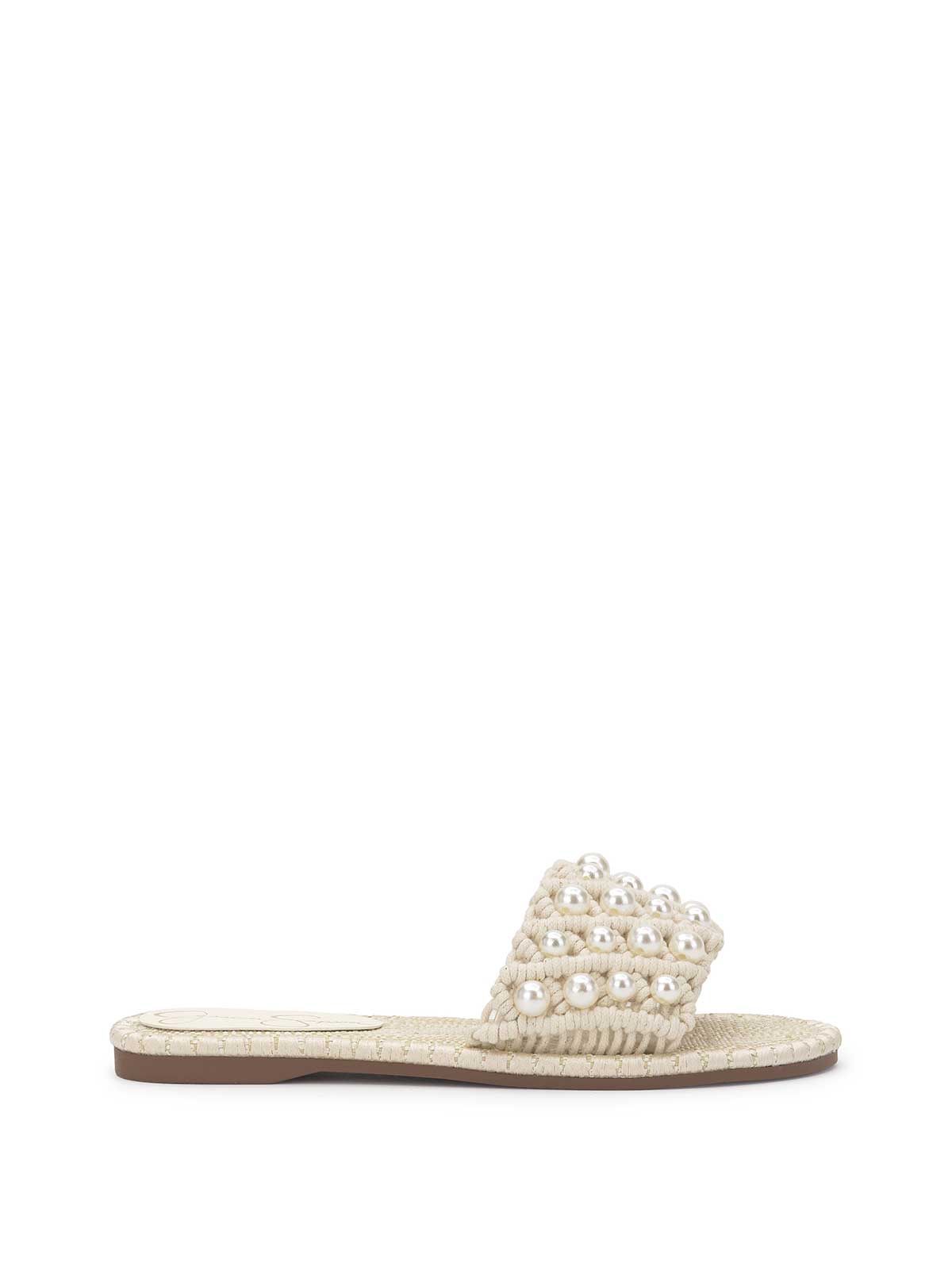 Women Brennara Flat Sandal - Cream | Jessica Simpson