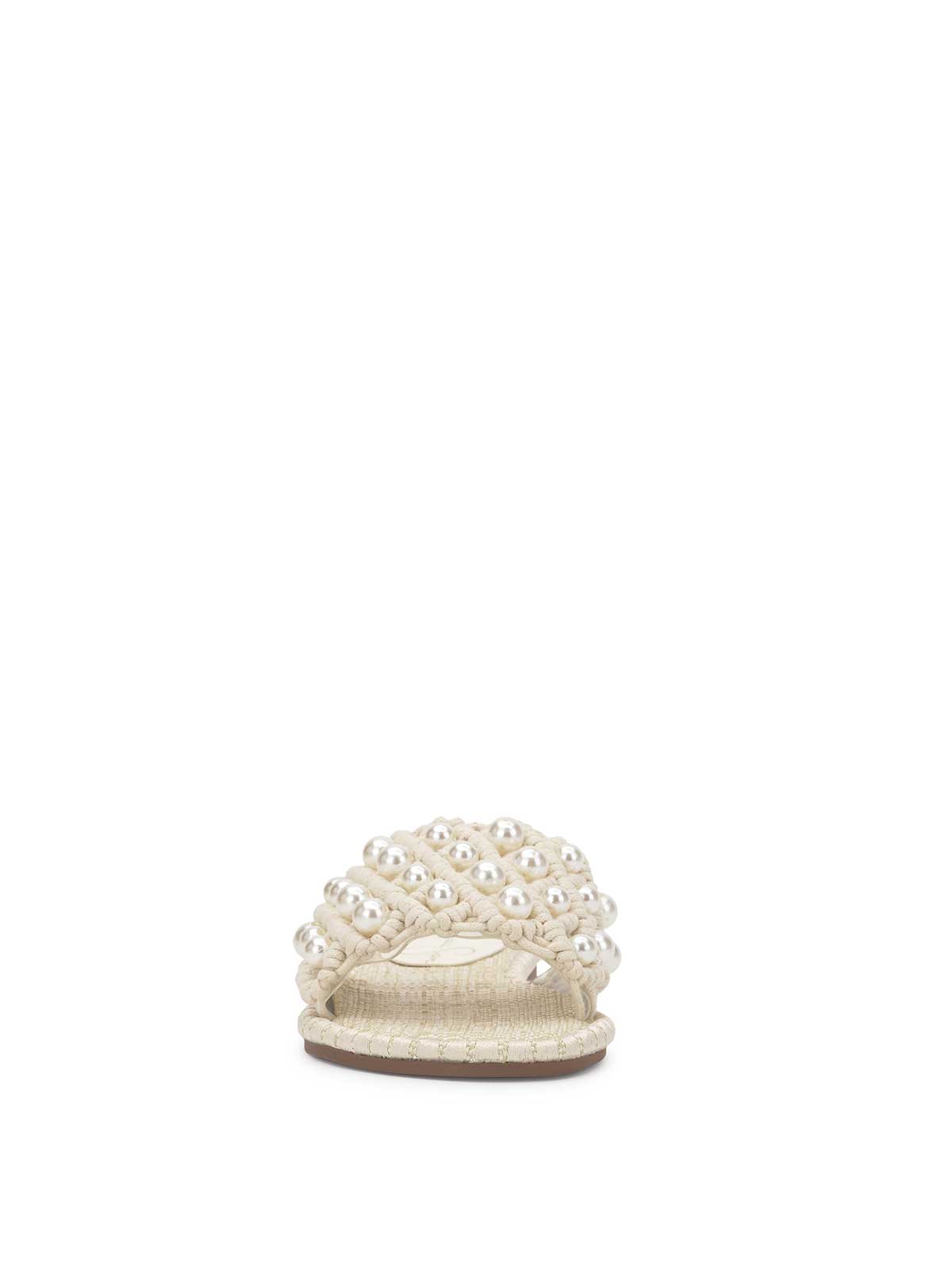 Women Brennara Flat Sandal - Cream | Jessica Simpson
