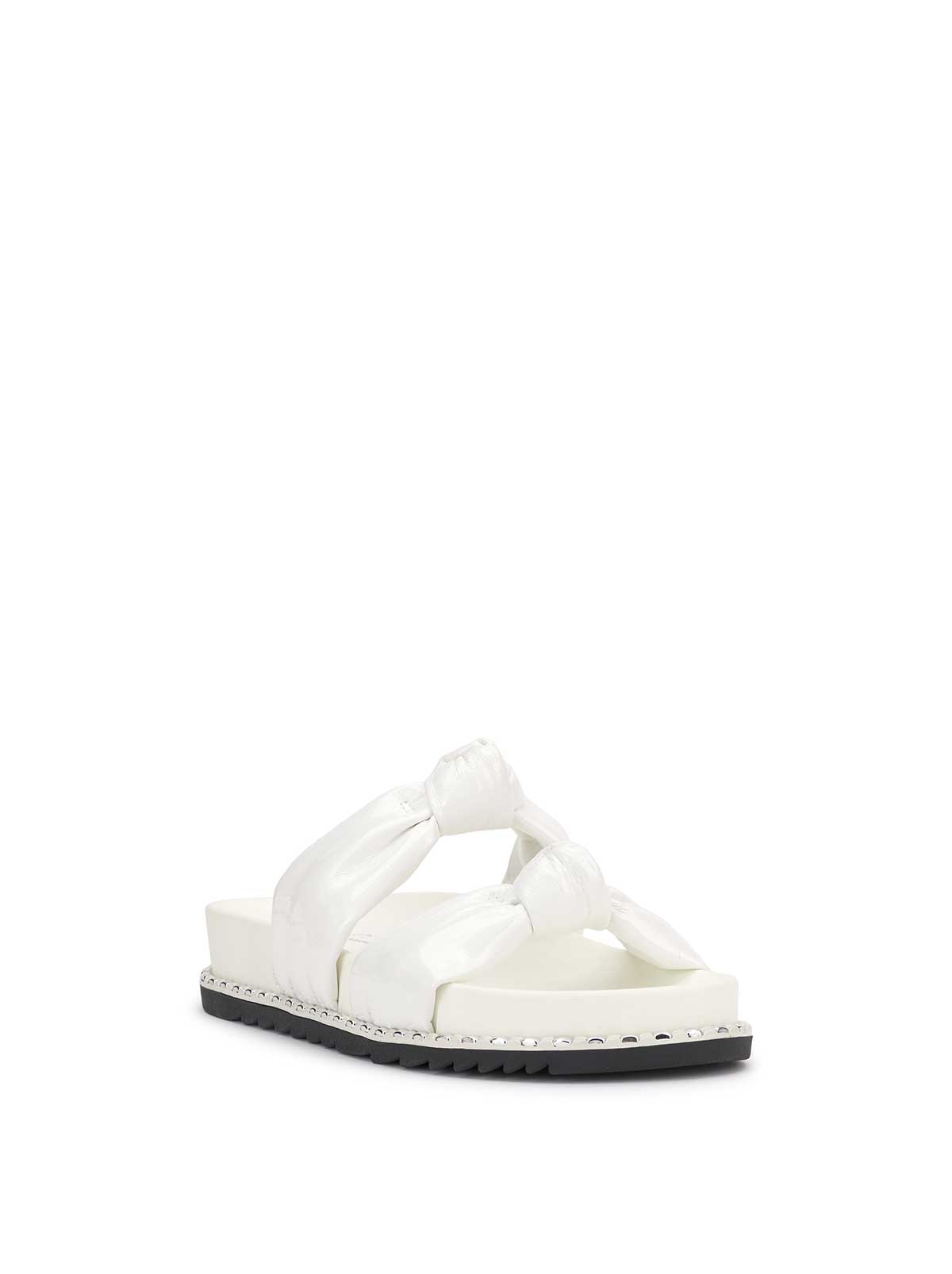 Women Caralyna Flat Sandal - White | Jessica Simpson